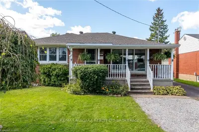 7415 Fern Avenue, Niagara Falls, On L2g 5h4
