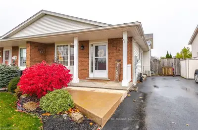 53 Waterview Court, Welland, On L3c 7j1