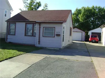 5273 Slater Avenue, Niagara Falls, On L2e 4w8
