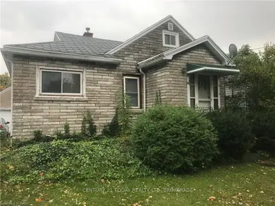 52 Scholfield Avenue S, Welland, On L3b 1n5