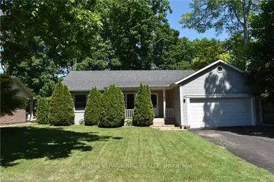 1 Oak Drive, Niagara-on-the-lake, On L0s 1j0