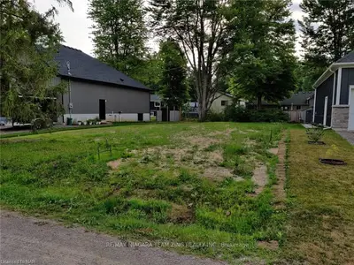 146 Pleasant Avenue N, Fort Erie, On L0s 1n0
