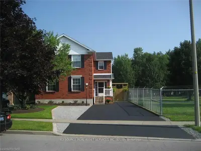7873 Ethel Street, Niagara Falls, On L2h 2z8