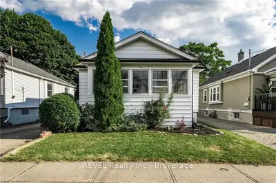 14 ATWOOD Street, St. Catharines, ON L2R 1H1