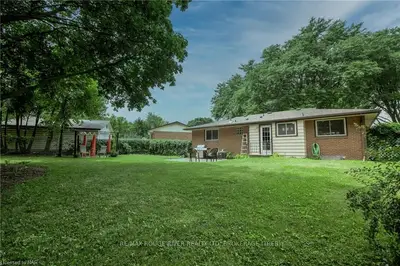 5730 Theresa Street, Niagara Falls, On L2j 2a1