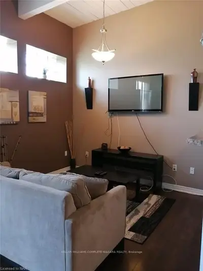 6365 DRUMMOND Road 203, Niagara Falls, ON L2G 4N1