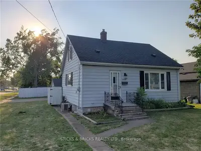 6939 Dorchester Road, Niagara Falls, On L2g 5v2