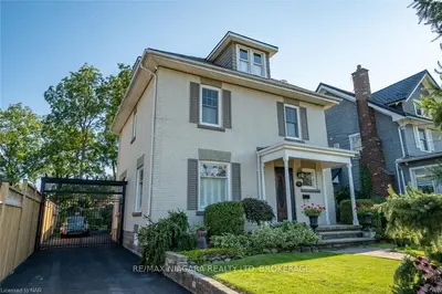 11 Highland Avenue, Fort Erie, On L2a 2x6