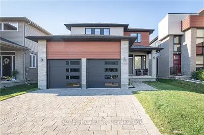 533 Sophia Crescent, London North, On N6h 5l4