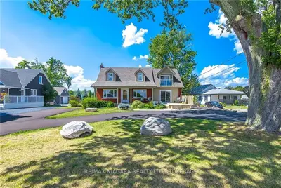 71 Lakeshore Road W, Port Colborne, On L3k 2s2