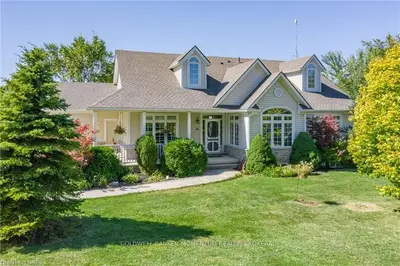 2703 DETENBECK Road, Niagara Falls, ON L2E 6J6