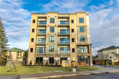 16 WOOD Street 206, St. Catharines, ON L2N 2A9