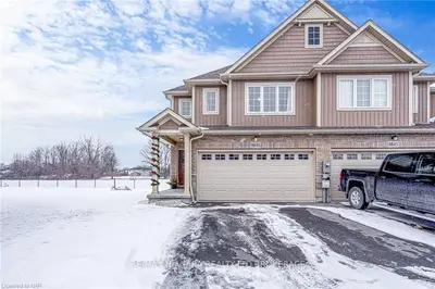 8045 Cole Court, Niagara Falls, ON L2G 0H3