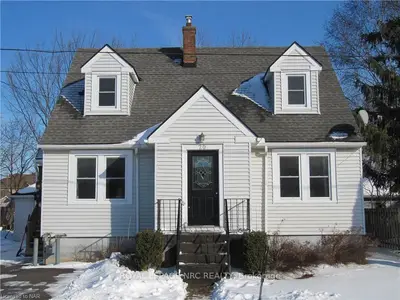 20 GADSBY Avenue, Welland, ON L3C 1A7