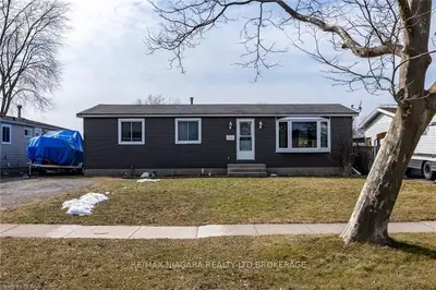 7361 Dorchester Road, Niagara Falls, ON L2G 5V8