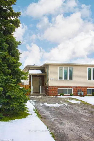 204 OAKDALE AVENUE Avenue B, St. Catharines, ON L2P 2K7