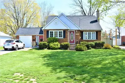 5594 Woodland Boulevard, Niagara Falls, On L2g 5k7