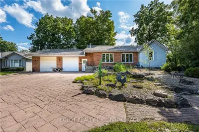 638 Broad Street W, Haldimand County, On N1a 1t7
