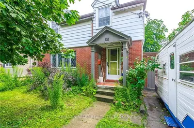 102 Aqueduct Street, Welland, On L3c 1c1