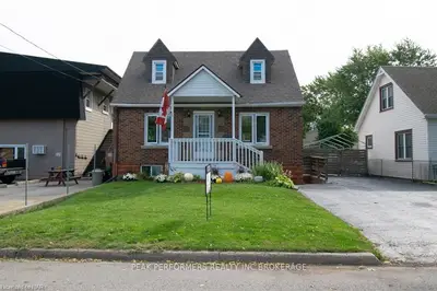 156 Knoll Street, Port Colborne, On L3k 5b1