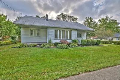 360 Cherry Hill Boulevard S, Fort Erie, On L0s 1b0