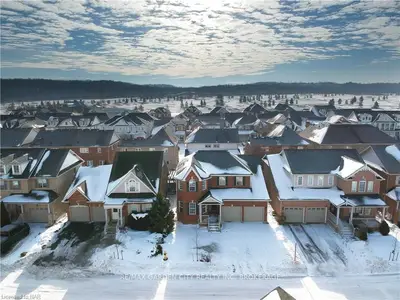 31 Young Crescent, Niagara-on-the-Lake, ON L0S 1J0