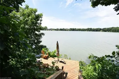 19 VILLAGE GREEN Drive, St. Catharines, ON L2N 5N9
