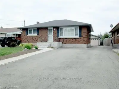 6978 ANN Street, Niagara Falls, ON L2G 3C7