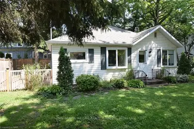 9 WYCKLIFFE Avenue, Niagara-on-the-Lake, ON L0S 1J0