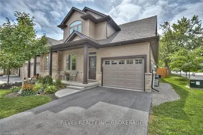 5490 Prince Edward Avenue 16, Niagara Falls, ON L2G 0G5