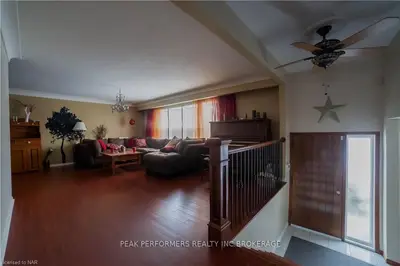 16 Cathy Crescent, Port Colborne, ON L3K 2V7