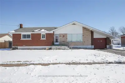 91 CLASSIC Avenue, Welland, ON L3B 1P6