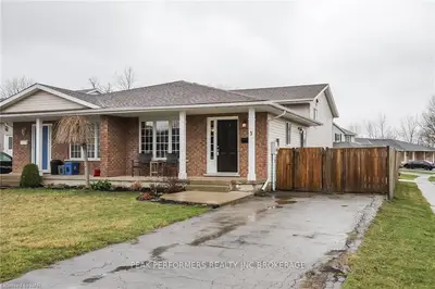 3 JOSHUA Court, Welland, ON L3C 7E3