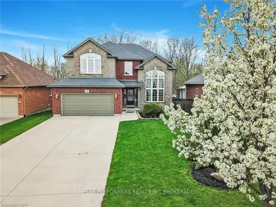 344 HILLSDALE Road, Welland, ON L3C 7M2