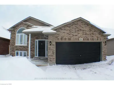 11 CHARLOTTE Street, Fort Erie, ON L0S 1N0
