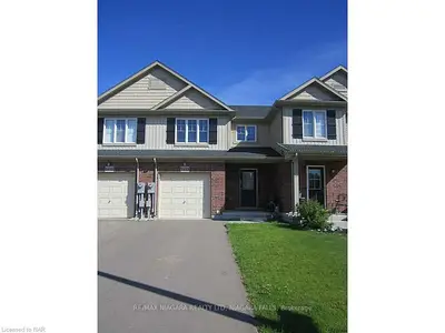 9439 HENDERSHOT Boulevard, Niagara Falls, ON L2H 1S7