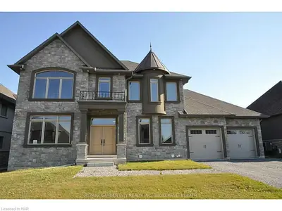 9 SANDALWOOD Crescent, Niagara-on-the-Lake, ON L0S 1P0