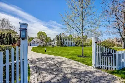 428 QUEEN Street, Niagara-on-the-Lake, ON L0S 1J0