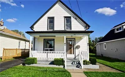 33 Mcrae Avenue, Port Colborne, ON L3K 2A4