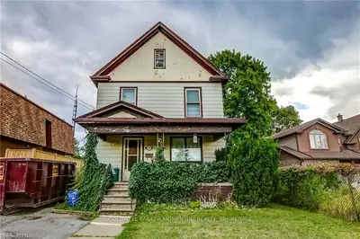 5910 PROSPECT Street, Niagara Falls, ON L2G 1G8