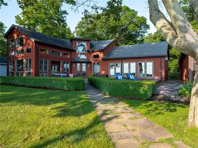 781 PT ABINO RD S Road, Fort Erie, ON L0S 1N0