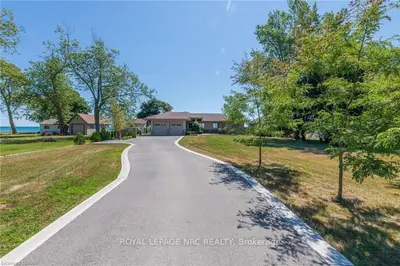 10957 LAKESHORE Road, Wainfleet, ON L3K 5V4