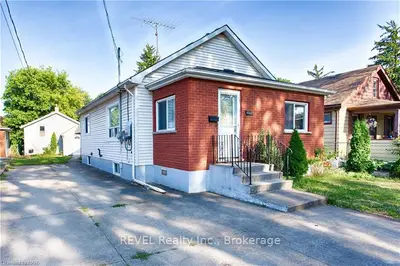 6092 CARLTON Avenue, Niagara Falls, ON L2G 5J9