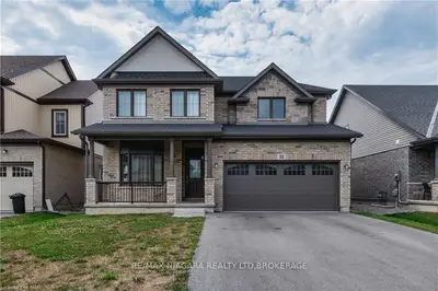 33 CROW Street, Welland, ON L3B 5N8