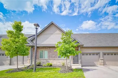 5490 PRINCE EDWARD Avenue 25, Niagara Falls, ON L2G 1E1