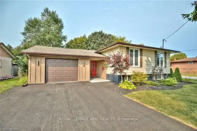725 CLARE Avenue, Welland, ON L3C 3B9