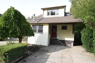 15 LINWOOD Street, St. Catharines, ON L2R 1H2