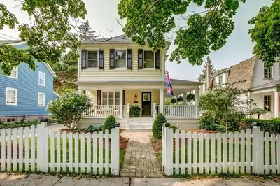 163 Regent Street, Niagara-on-the-lake, On L0s 1j0