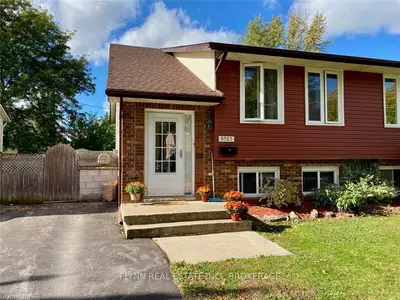 8323 MUNDARE Crescent, Niagara Falls, ON L2G 7M6