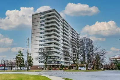 215 GLENRIDGE Avenue 404, St. Catharines, ON L2T 3J7
